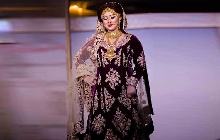 প্রেমস ওয়েডিং কালেকশনের শোতে অপু।