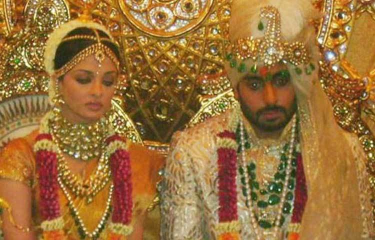 ঐশ্বরিয়া রায় তার বিয়েতে পরেছিলেন কুন্দনের হার। তার বিয়ের এই হারের মূল্য আনুমানিক ৩ কোটি টাকা।