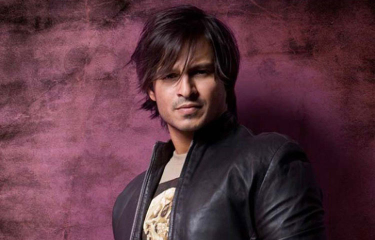 বল্লালদেব : এই ভূমিকার জন্য পরিচালক রাজামৌলির দ্বিতীয় পছন্দ ছিল বিবেক ওবেরয়। কিন্তু ব্যস্ততার কারণে বিবেক এতে অভিনয় করতে পারেননি। বল্লালদেবের ভূমিকায় অভিনয় করেন রানা দগগুবাতি।