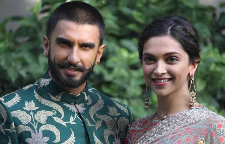 রণবীর সিং-দীপিকা পাড়ুকোন : বলিউড মহলের অন্দরে তাদের প্রেমের গুঞ্জন চলছে। জানা গেছে তারা নতুন বছরে সাত পাকে বাঁধা পড়বেন।