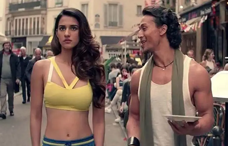 টাইগার শ্রফ ও দিশা পাটনি : এই জুটি বহুদিন ধরেই প্রেম করছেন বলে গুঞ্জন। যদিও সরাসরি নিজেদের সম্পর্কের কথা স্বীকার করেননি টাইগার বা দিশা। বলিউডে একসঙ্গে ছবিও করতে চলেছে এই ‘কাপল’।