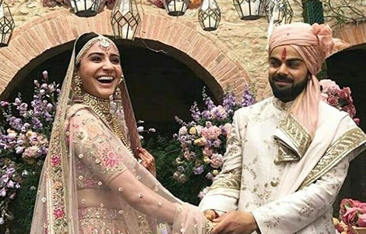 বিরাট কোহলি-অনুশকা শর্মার রোম থেকে ৩০০ কিলোমিটার দূরে তাস্কানির বর্গ ফিনোচ্চিয়েতো অঞ্চলে বিয়ের অনুষ্ঠান হয়েছে।