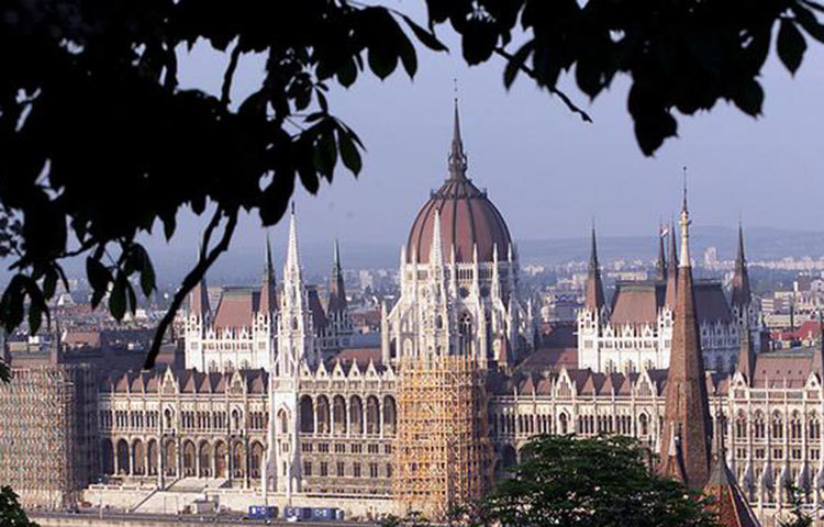 বুদাপেস্ট, হাঙ্গেরি : কবিতার মত সুন্দর হাঙ্গেরির বুদাপেস্ট শহরটি।