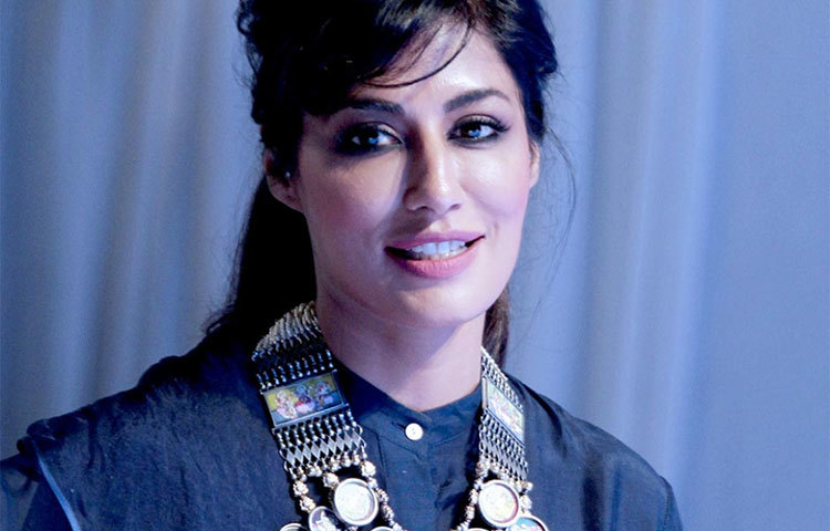 অভিনেত্রী চিত্রাঙ্গদা সিংহের সঙ্গে খারাপ ঘটনা ঘটেছিল ‘বাবুমশাই বন্দুকবাজ’ ছবিটি শুটিং করার সময়। ছবিটি মাঝপথে ছেড়ে দিয়েছিলেন চিত্রাঙ্গদা।