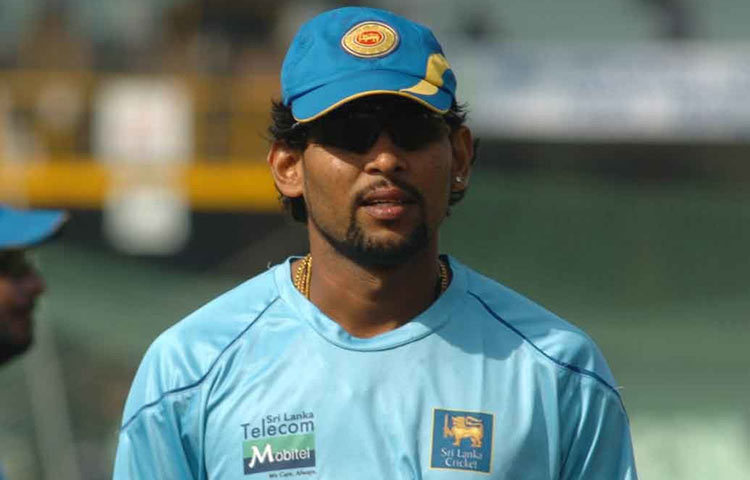 টি-টোয়েন্টির ইতিহাসে তৃতীয় সর্বাধিক রানাধিকারী হলেও সবচেয়ে বেশি বার শূন্য করার রেকর্ডও রয়েছে শ্রীলঙ্কার তিলকরত্নে দিলশনের। মোট ১০ বার শূন্য রানে আউট হয়েছেন তিনি।