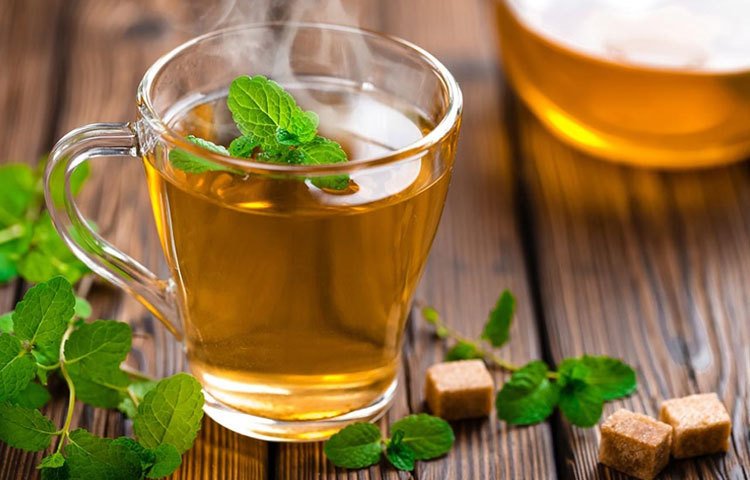 গ্রিন টি : প্রতিদিন দুই কাপ গ্রিন টি খেলে, শরীরের গ্লুকোজ নিয়ন্ত্রণে থাকে।