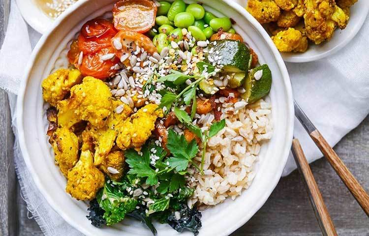 ফুড ইন বোল : দেখতে রঙিন আর গালভরা নাম হলেও অদ্ভুত স্বাদ ও খেতে অসুবিধার কারণে ফুডিদের বিশেষ মনোরঞ্জন করতে পারেনি এই সব ফুড বোল।