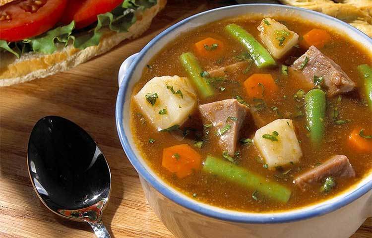 সুপ : সুপ স্বাস্থ্যের জন্যে উপযোগী একটি খাবার। এর মধ্যে থাকা ক্যালোরি খিদে বাড়ায়। ফলে অতিরিক্ত খাবার গ্রহণ করতে হয়। যা দেহের বৃদ্ধিতে সাহায্য করে থাকে।