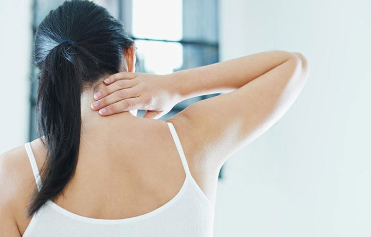 বাতের ব্যথা থেকে রেহাই পেতেও গরম পানিতে গোসল করতে পারেন।