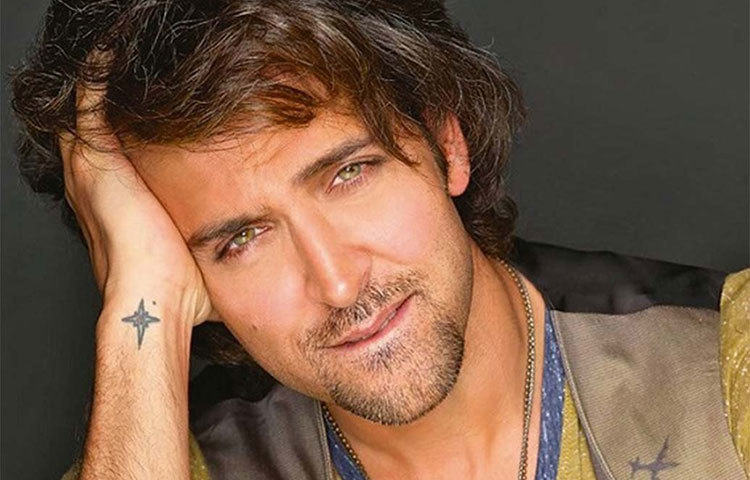 তালিকার প্রথম দশে ফের একজন বলিউড তারকা। নয় নম্বরে রয়েছেন ৪৩ বছরের হৃতিক রোশন। তার আয় ৬৩ কোটি ১২ লাখ টাকা।