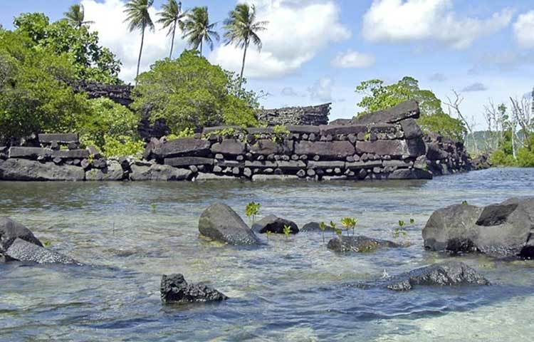 প্রত্নতাত্বিকদের মতে, ১১৮০ সাল নাগাদ ‘নান মাদোল’-এ পাথর এবং প্রবাল দিয়ে এই শহর তৈরির কাজ শুরু হয়ে গিয়েছিল।