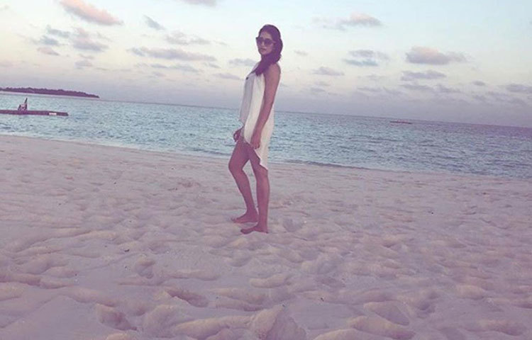 মালদ্বীপকেই পারফেক্ট হনিমুন ডেস্টিনেশন হিসেবে বেছে নিয়েছেন জাহির-সাগরিকা।