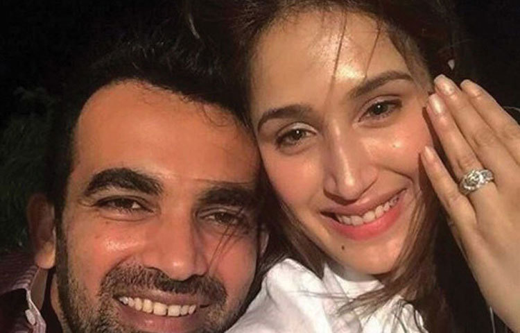 এপ্রিল মাসে এনগেজমেন্ট পর্ব সেরে ফেলেন ৩৯ বছরের জাহির ও ৩১ বছরের সাগরিকা।