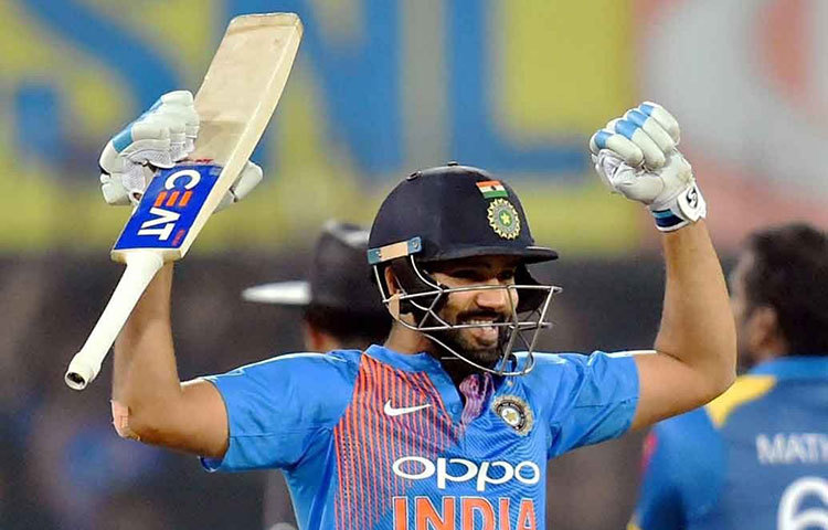 রোহিত শর্মা : বছরের একমাত্র দ্বিশতরানটি এসেছে রোহিতের ব্যাট থেকে। এ মাসের ১৩ তারিখ মোহালিতে শ্রীলঙ্কার বিরুদ্ধে ১৫৩ বলে করা তার অপরাজিত ২০৮ রানের ইনিংসটি অবশ্যই বছরের সেরা।