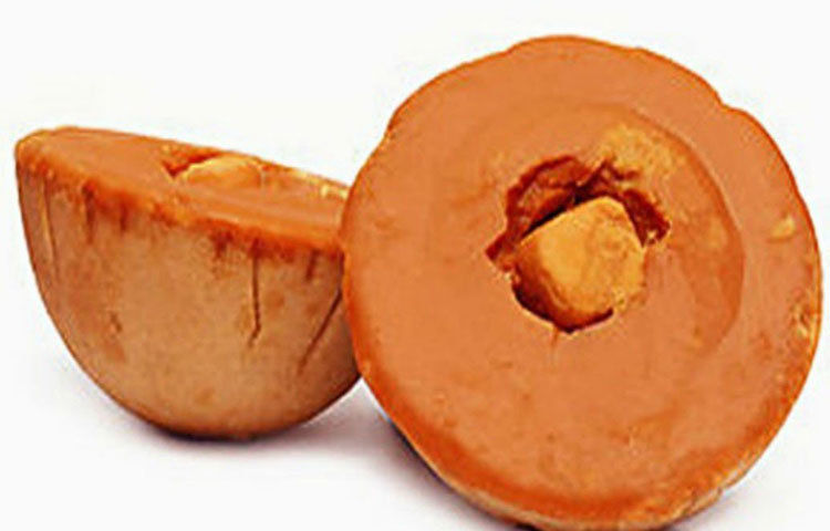 যদি গুড় একটু তেতো স্বাদের হয়, তবে বুঝতে হবে গুড় অনেক সময় ধরে জ্বাল দেওয়া হয়েছে।