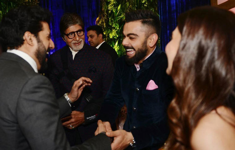 অভিষেকের সঙ্গে তখন ঠাট্টা চলছে বিরাটের।