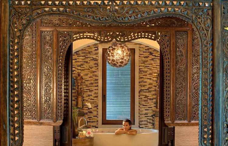 ভিলা মানজু : এখানে থাকতেও প্রতি সপ্তাহে খরচ পড়বে ১৪ লাখ ডলার। কোস্টা রিকার এই বিলাসবহুল রিসর্টে রয়েছে ৮টি ব্যক্তিগত সুইট।