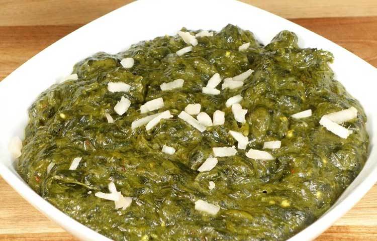 শর্ষের শাক : শীতে শর্ষে শাক খেলে শরীরের রোগ প্রতিরোধ ক্ষমতা বাড়ে।