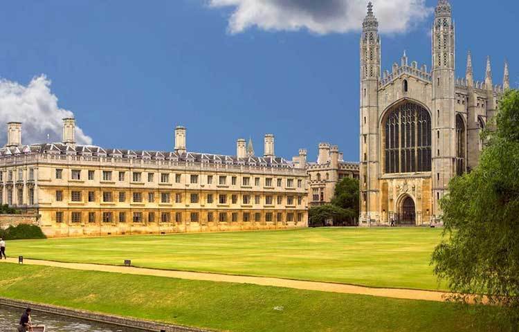 ক্যামব্রিজ বিশ্ববিদ্যালয়: পৃথিবীর সেরা ৫টি বিশ্ববিদ্যালয়ের মধ্যে এর স্থান। এবং এটি ইংল্যান্ডের দ্বিতীয় প্রাচীনতম বিশ্ববিদ্যালয়।