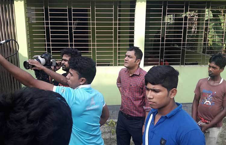 রসিক সুজন নাটকের দৃশ্য ধারণ করা হচ্ছে।