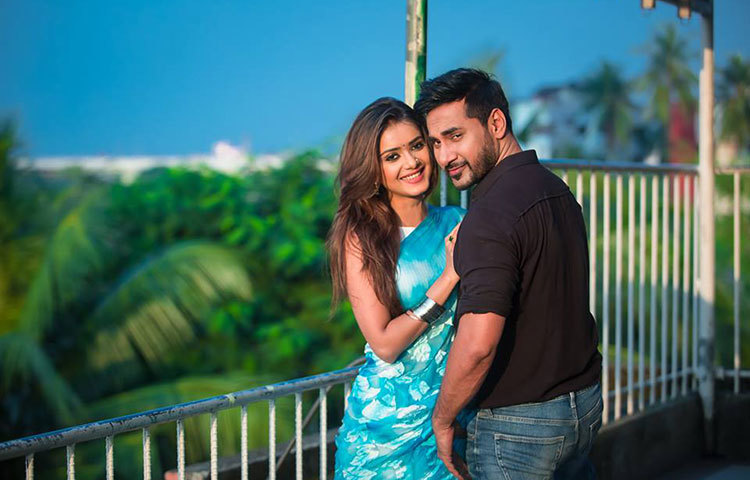 সজল-তিশা প্রত্যাশা করছেন নাটকটি দর্শকদের ভালোলাগবে। ছবি : মাকছুদুর রহমান