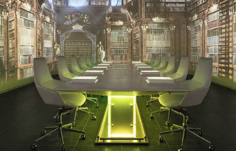 সাবলিমোশন রেস্টুরেন্টটি ২০১৪ সালে স্থাপিত হয়। মেশিলিন স্টারপ্রাপ্ত শেফদের তৈরি করা খাবার নিয়ে এর যাত্রা শুরু। তবে মাত্র ১২ সিটের রেস্টুরেন্ট এটি।