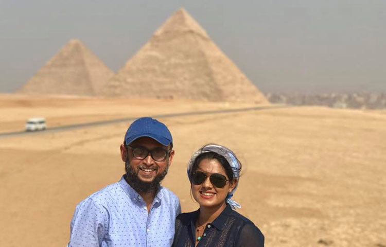 পিরামিডের দেশে হাস্যোজ্জ্বল ভঙ্গিতে ক্যামেরাবন্দি হয়েছেন তিশা-ফারুকী।