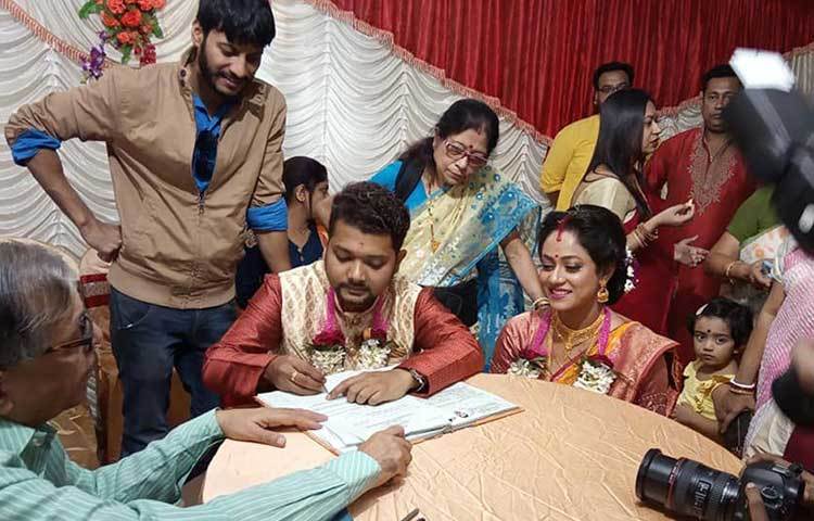 অরিত্র দীর্ঘদিনের পরিচিত মুখ। অনেক ছোট থেকে তাকে পর্দায় দেখছেন দর্শক। বহু ধারাবাহিকে অভিনয় করেছেন তিনি।