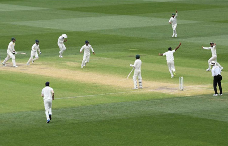 বর্ডার-গাভাস্কার ট্রফিতে অস্ট্রেলিয়ার বিরুদ্ধে অ্যাডিলেডে প্রথম টেস্ট ৩১ রানে জিতে নিল টিম ইন্ডিয়া।