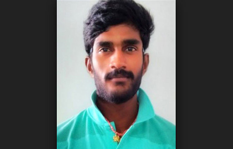 পৃথ্বী রাজ : অন্ধ্রের এই ক্রিকেটারটি খেলেছেন মাত্র চারটি প্রথম শ্রেণির ম্যাচ। মূলত বাঁ-হাতি বোলার। তবে ব্যাটও করতে পারেন।