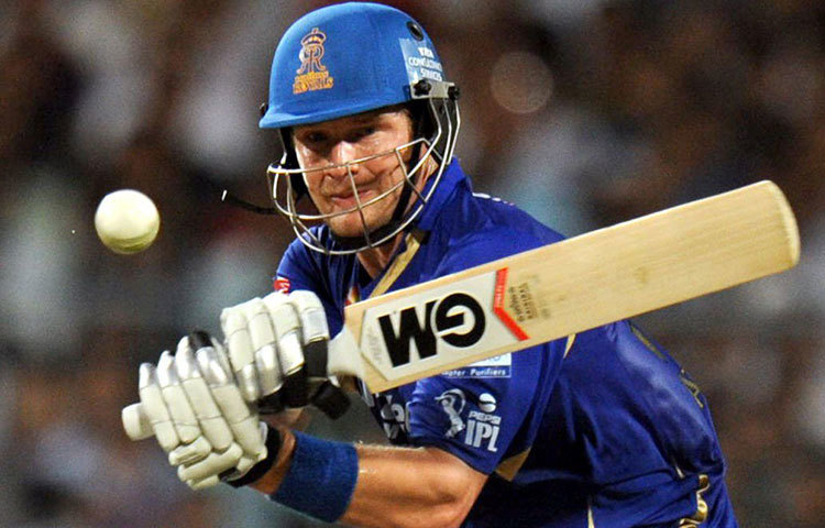 সিএসকে-র মিডল অর্ডারের শক্তি বাড়াতে শেন ওয়াটসনের কাছাকাছি অন্য নাম খুঁজে পাওয়া মুশকিল। ২০১৮-তে তার ব্যাট থেকেই বেরিয়েছে বহু ম্যাচ জেতানো ইনিংস। ১৫ ম্যাচে ৫৫৫ রান ছাড়াও ৬টি উইকেটও নিয়েছেন তিনি।