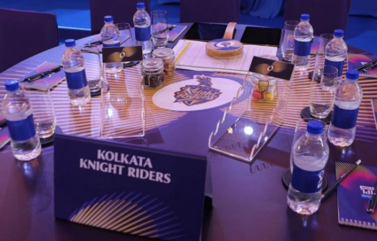 পৃথ্বী রাজ : বছর কুড়ির রাজকে কুড়ি লাখ দিয়ে দলে নিয়েছে কেকেআর। এই অনভিজ্ঞ ক্রিকেটারটি কি আদৌ সুযোগ পাবেন, সেটাই এখন দেখার।