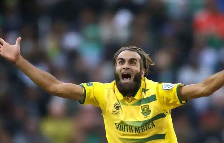 বল হাতে রান দিলেও মোক্ষম সময়ে উইকেট তুলে নেয়ার ক্ষমতা রাখেন ইমরান তাহির। ৩৭ বছর বয়সে আইসিসি টি-টোয়েন্টির তালিকায় বোলার হিসাবে শীর্ষে রয়েছেন তিনি। দিল্লি এবং পুণের হয়ে খেলার অভিজ্ঞতা রয়েছে তাহিরের।