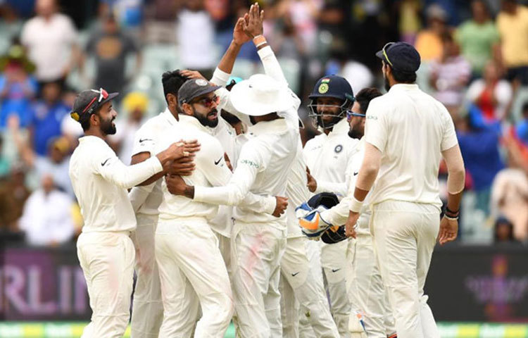৭০ বছরের ইতিহাসে এই প্রথমবার অস্ট্রেলিয়ার মাটিতে সিরিজের প্রথম টেস্টেই জিতল কোহলির নেতৃত্বাধীন ভারতীয় ক্রিকেট দল।