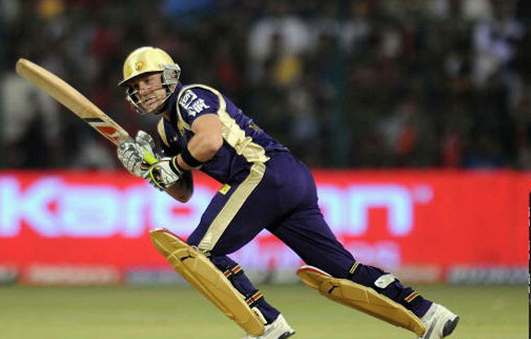 ব্রান্ডন ম্যাকালাম : প্রথম আইপিএল-এ তার ৭৩ বলে ১৫৮ রান অন্যতম সেরা, চর্চিত ইনিংস। পরবর্তীতে কলকাতা ছেড়ে বেঙ্গালুরুর হয়ে খেলেছেন। বর্তমান বিভিন্ন টি-টোয়েন্টি লিগ খেলছেন।