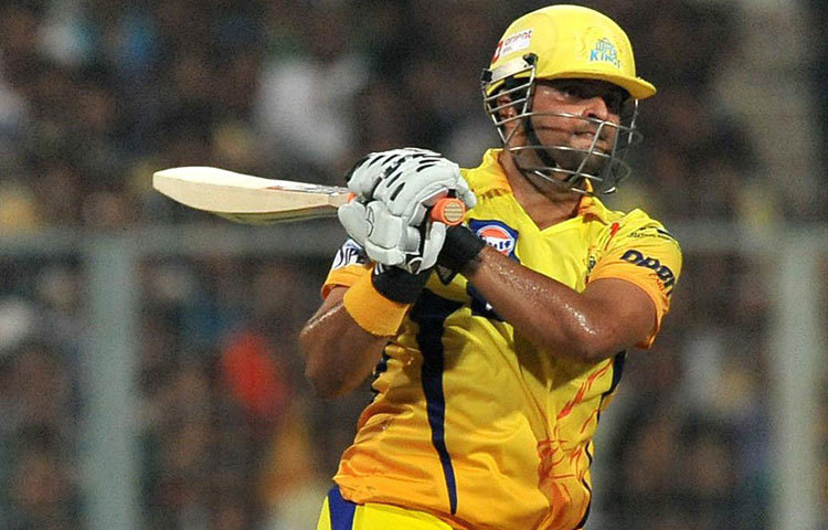 সুরেশ রায়নাকে ছাড়া আইপিএল যেন ভাবাই যায় না। সিএসকে-র অবিচ্ছেদ্য অঙ্গ হিসাবে ধোনির পাশাপাশি তার নামও উঠে আসে। চাপের মুখে বহু ম্যাচ বাঁচানো ইনিংস খেলেছেন রায়না। সেই সঙ্গে তার অফ-ব্রেকের কথাটাও ভুলে যাবেন না যেন! সিএসকে-র হয়ে ২০১৮ সালের টুর্নামেন্টে ১৫ ম্যাচে ৪৪৫ রান করেছেন রায়না।