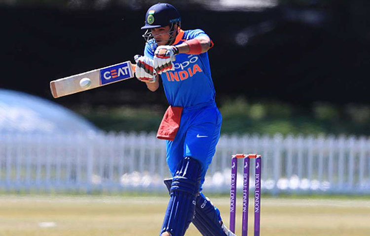 শুভমান গিল : তরুণ ভারতীয় ক্রিকেটার। নির্বাচকদের সুনজরে রয়েছেন। টি-টোয়েন্টি ম্যাচে তিন নম্বরের জন্য গিলকে ভাবা যেতেই পারে। গতবার নাইটদের হয়ে ১৩টি ম্যাচে ২০৩ রান করেছিলেন।