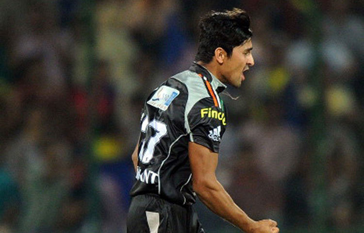 শ্রীকান্ত মুণ্ডে : কুড়ি লাখ দিয়ে কেনা মুণ্ডে ছাড়াও কেকেআরে রয়েছেন সুনীল নারাইন, আন্দ্রে রাসেল, কার্লোস ব্রেথওয়েট, নীতীশ রাণার মতো অলরাউন্ডাররা। ফলে প্রথম একাদশে শ্রীকান্তের সুযোগ পাওয়া বেশ কঠিন।