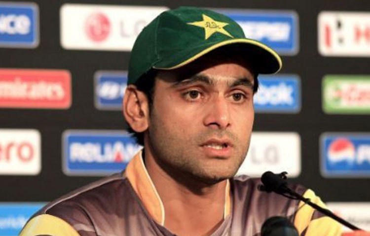 মহম্মদ হাফিজ : শুধুমাত্র একটি আইপিএলের একটি সেশনই খেলেছেন। পাকিস্তানের জাতীয় দল ছাড়াও বিশ্ব জুড়ে বিভিন্ন টি-টোয়েন্টি লিগ খেলছেন।