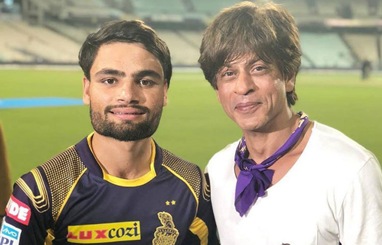 রিঙ্কু সিং : যে দলে উথাপ্পা, রাণা, কার্তিক, শুভমান গিলের মতো চমক তৈরি করা ব্যাটসম্যান আছেন, সেখানে রিঙ্কুর সুযোগ পাওয়া খুবই কঠিন।