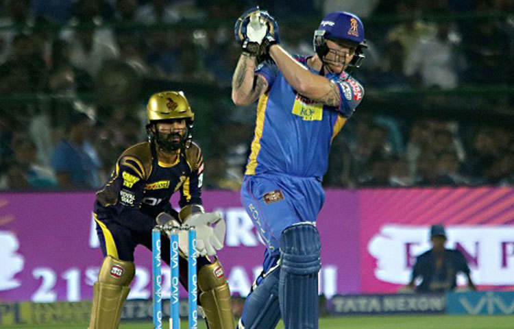 বেন স্টোকস : আইপিএলের ইতিহাসে সবচেয়ে দামি বিদেশি ক্রিকেটার। ২০১৭ সালে এই অলরাউন্ডারটিকে সাড়ে ১৪ কোটিতে কিনেছিল পুণে।