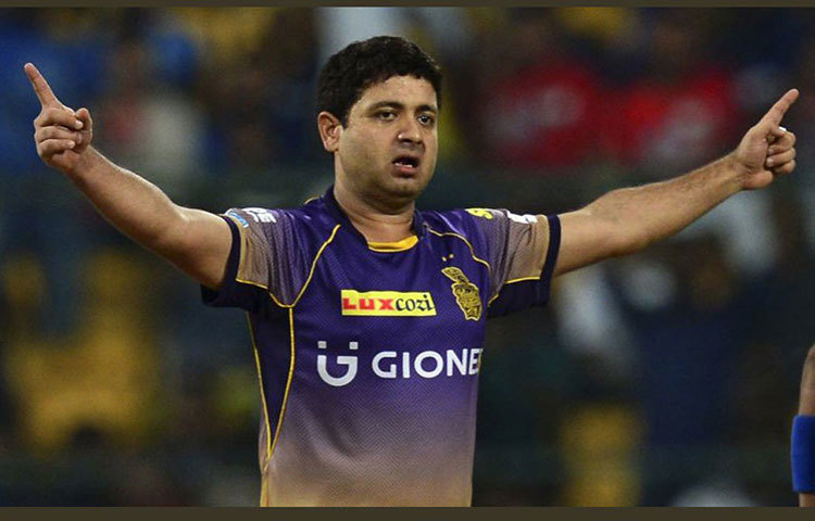 পীযূষ চাওলা : বিশেষজ্ঞদের ধারণা এই লেগ স্পিনারকে বড় ভূমিকা নেবে আইপিএলের ম্যাচে। তিনি অবশ্যই থাকছেন।