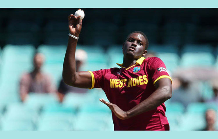 আইপিএলের ১১ ম্যাচে ১৯টি উইকেট শিকার করেছেন অস্ট্রেলিয়ার অ্যাডাম জাম্পা। সফরকারী ভারতীয় দলের বিরুদ্ধেও বেশ ভালো পারফর্ম করেছেন। তবে তা-ও আগামী আইপিএলে দেখা যাবে না তাকে। অস্ট্রেলিয়ার টি-টোয়েন্টি দলের নিয়মিত সদস্য জাম্পাকে পুরো সময়ের জন্য আইপিএলে পাওয়া যাবে না বলেই বোধহয় তাকে কেনেনি কোনো দল।