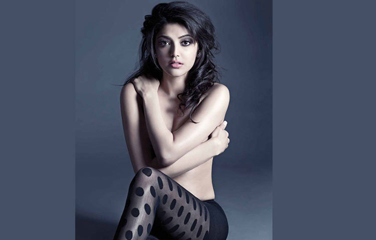 এবার তিনি ‘ইন্ডিয়ান ২’ ছবিতে অভিনয় করতে চলেছেন কমল হাসনের সঙ্গে। সেই ছবির পরিচালক শঙ্কর। সম্ভবত এই ছবি দিয়েই ফিল্মি কেরিয়ারে ইতি টানবেন কমল।