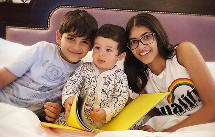 পুরনো একটি ছবি আবার পোস্ট করেই নিজের ‘জান’-কে শুভেচ্ছা জানিয়েছেন কারিনা।