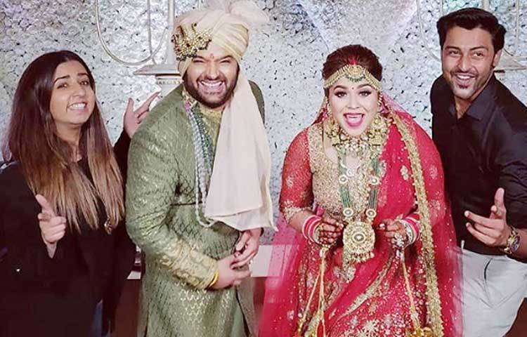 অমৃতসরে ছোটবেলার বান্ধবীর সঙ্গে সাত পাকে বাঁধা পড়েছেন কপিল শর্মা। মঙ্গলবার অমৃতসরে জাগরণ অনুষ্ঠানের আয়োজন করেছিল কপিলের পরিবার।