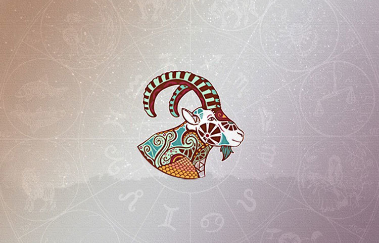 মকর : সমুদ্র নীল।