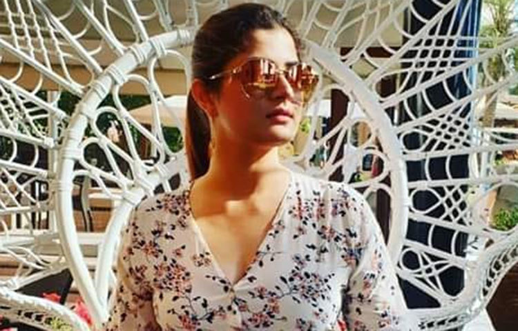 তবে নেহাতই ছুটি কাটানো নয়, জন্য যাচ্ছেন ‘বঙ্গ প্রবাসী মিলাপ ২০১৮’-তে যোগ দিতে সম্প্রতি দুবাই গিয়েছিলেন শ্রাবন্তী চট্টোপাধ্যায়।