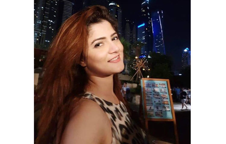 বর্তমানে হরনাথ চক্রবর্তীর ‘ভূতচক্র প্রাইভেট লিমিটেড’ ও অভিমন্যুর ‘টেকো’ ছবিতে দেখা যাবে শ্রাবন্তীকে।