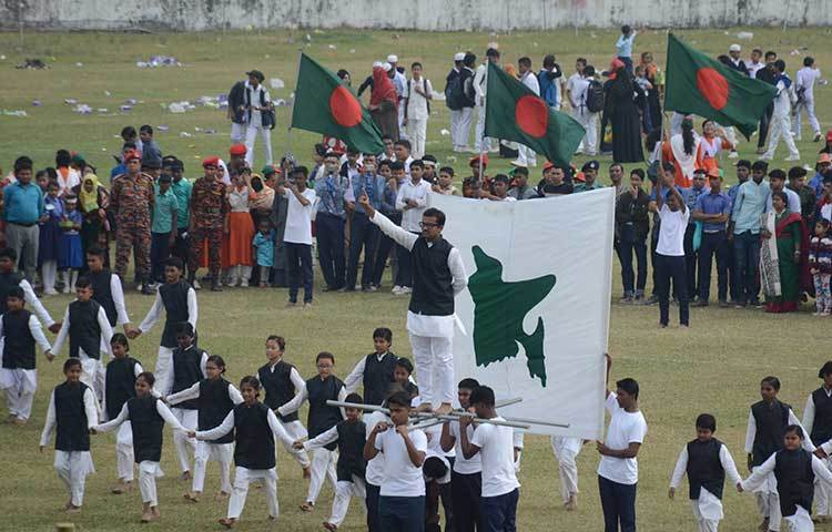 জাতির পিতা বঙ্গবন্ধু শেখ মুজিবের ৭ মার্চে ভাষণের প্রতীকী দেখাচ্ছে। ছবি : মিনহাজ উদ্দিন
